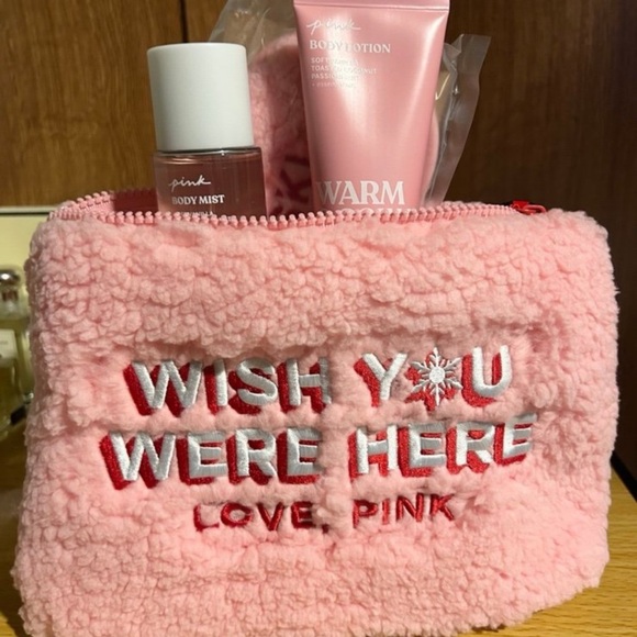 PINK Victoria's Secret Fleece Set with Body Mist and Lotion - Picture 2 of 7